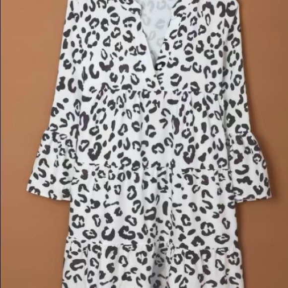 Bell Sleeve Tier Dress - Picture 2 of 3